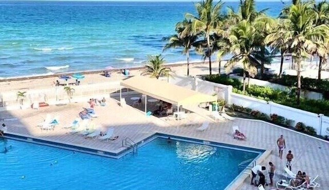 Oceanview condo, 1 bedroom 1.5 bath