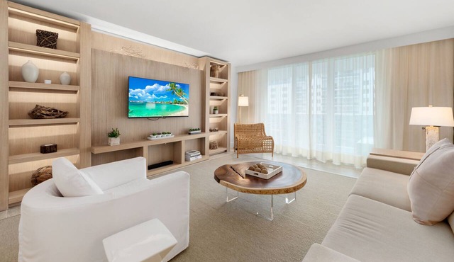 Oceanview Private Condo at 1 Hotel & Homes -1208