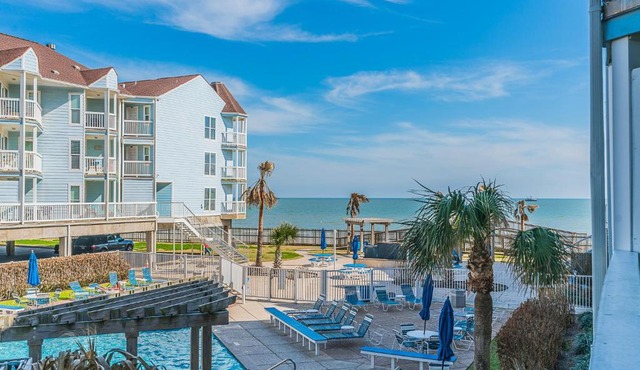 Octopus Gardens Private Boardwalk to the Beach Great Gulf views