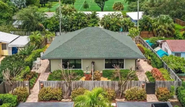 ❤️of Downtown/Duplex in Victoria Park!❤️