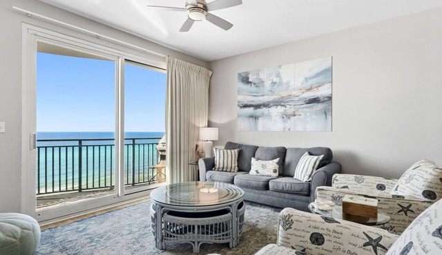 *Open July 27 - Aug 2nd!* Beautiful condo!