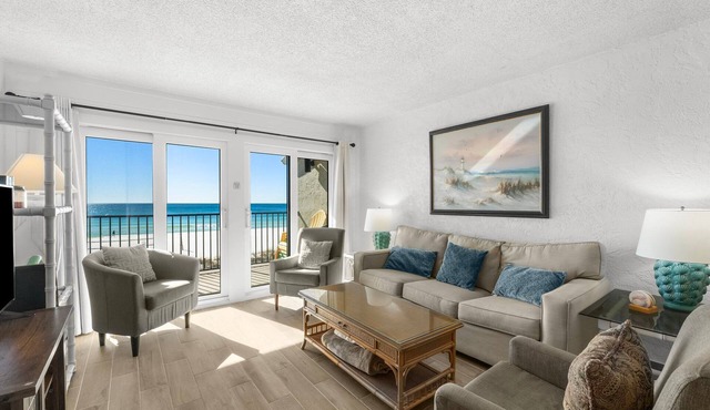 Paradise! 2br/2ba Renovated Beachfront Condo with Private Balcony & Pool