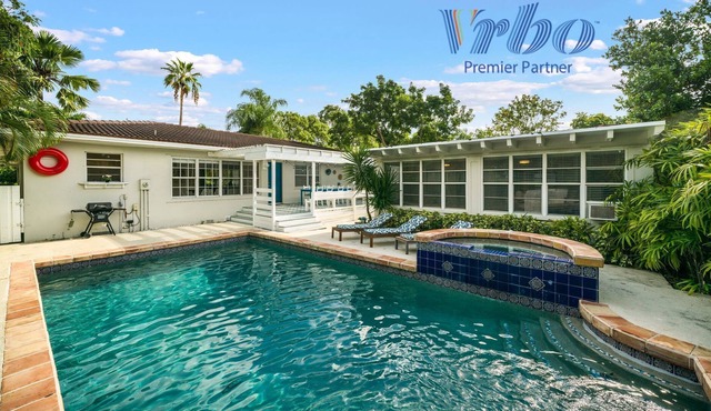 ★ PARADISE 5BR/4BA VILLA W POOL PERFECT LOCATION ❤️