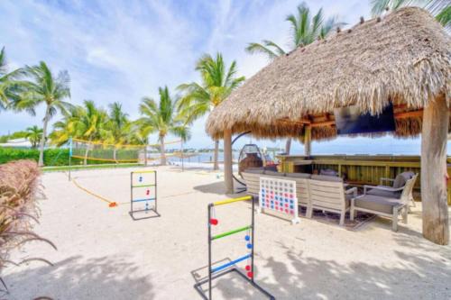 Paradise Point Pet friendly Oceanfront Luxury vacation rental with pool, dock and outdoor kitchen