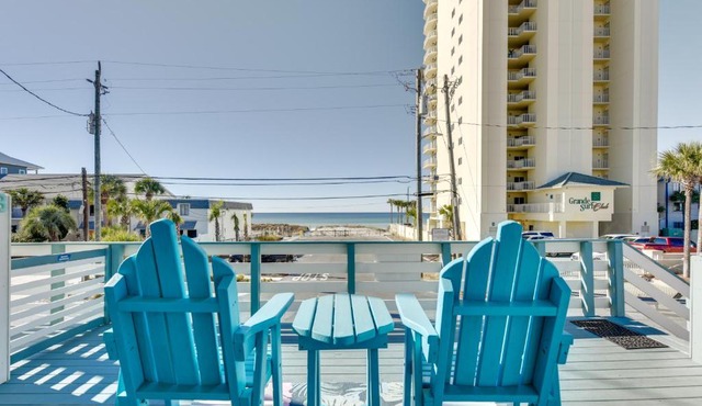 PCB Apt w/Balcony & Gulf Views: Walk to Beach