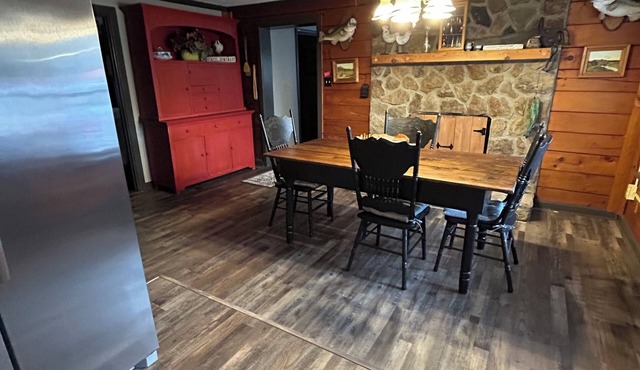 Peaceful 3BR 2.5BA Retreat Near The Marina With Pool And Outdoor Living
