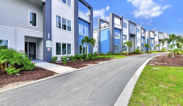 Peaceful Condo near Disney with Resort & Waterpark Access - B8-232
