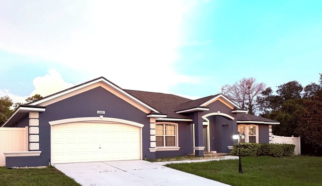 Peaceful, Relaxing & Quiet Home With A Private Fenced Yard In Ocala FL