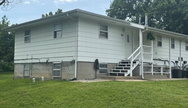 Perfect 2-bedroom house with AC in charming Junction City