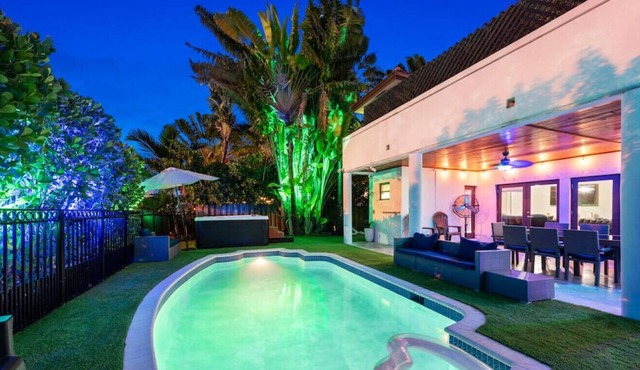 Perla (Short-term) · Waterfront Villa w Pool/Theatre!