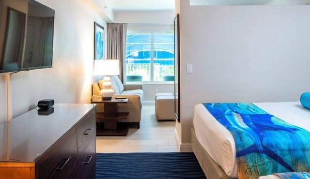 Pet-friendly Accommodation Near the Beach! 2 Pools