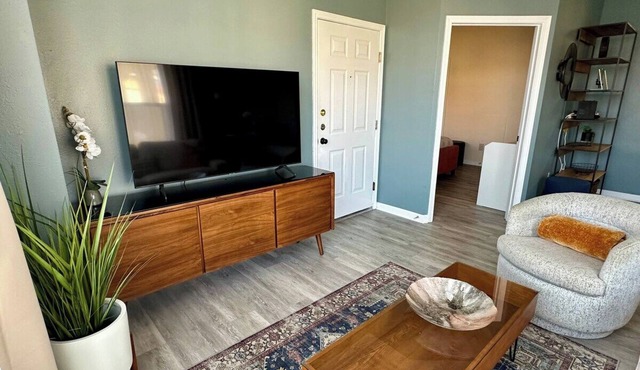 PET Friendly Condo - POOL - BEACH 5 min