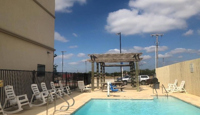 PetroStay Inn & Suites Cotulla