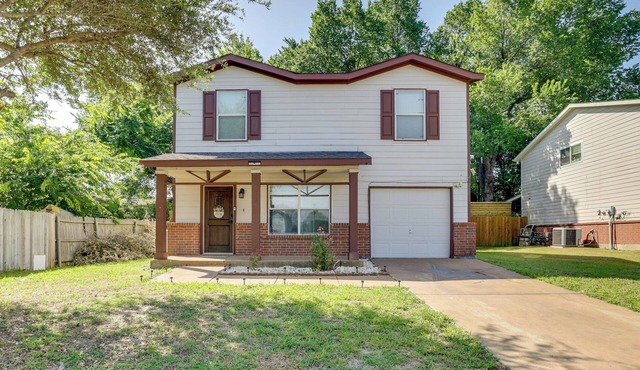 Pets Welcome! Wilmer Haven w/Private Yard & Patio