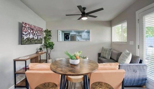 Phoenix Rental Home - Pet Friendly!
