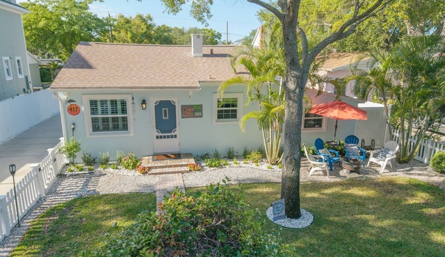 Pickets Cottage, Downtown Dunedin FL