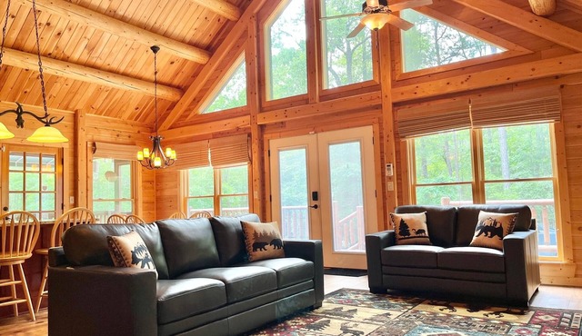 Pine Mountain Luxury Cabin: On Over 22 Acres of Wow! 7 Min to Callaway Gardens