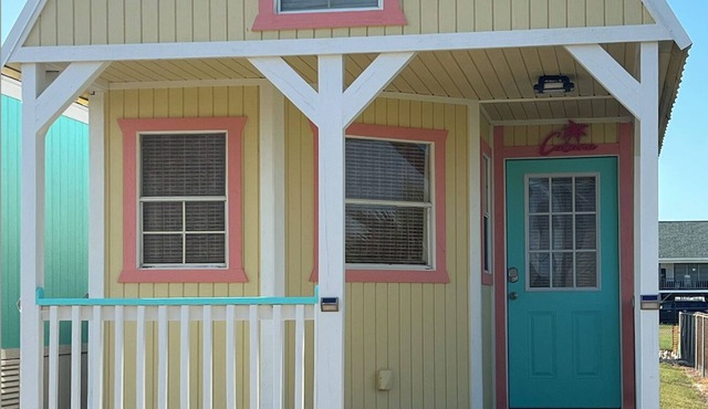 POC Cabana on Maple St. Cozy little cabin, great location.