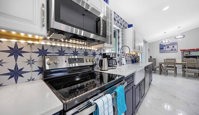 Pompano Beach Perfection: Elegant 4BDR House in the Heart of Entertainment