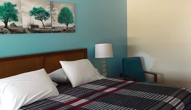 Ponce De Leon Motel