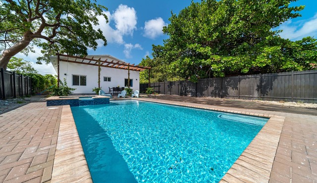 Pool Boutique 2 Villa by the Beach