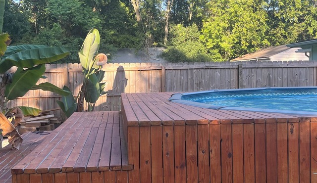 Poolside Murray Hill Retreat Private Home with Relaxing Outdoor Space