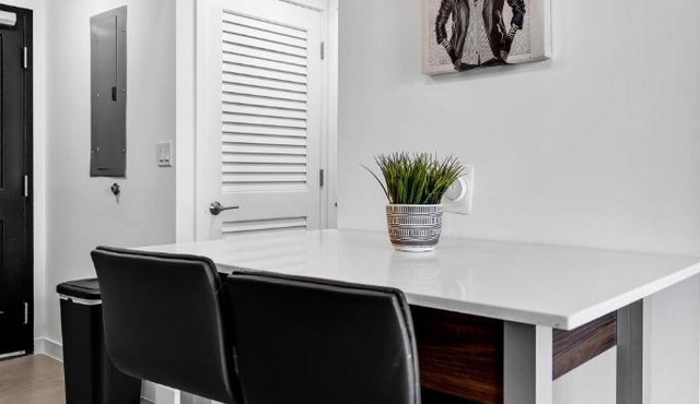 Prime Location 1-Bed Retreat With Free Parking