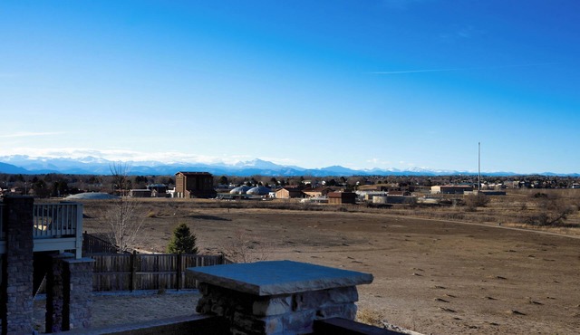 Pristine Modern Basecamp + Views in Westminster