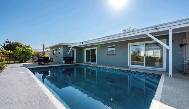 Private 3BR Pool House in Quiet Golf Community
