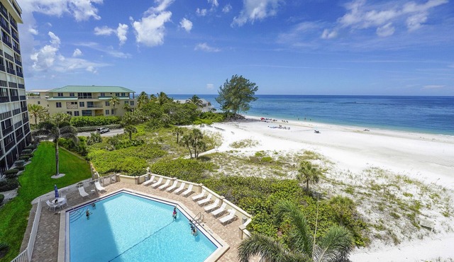 Private Beach Condo In Village