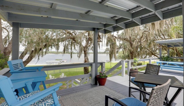 Private Beach & Dock! North Florida Lake House