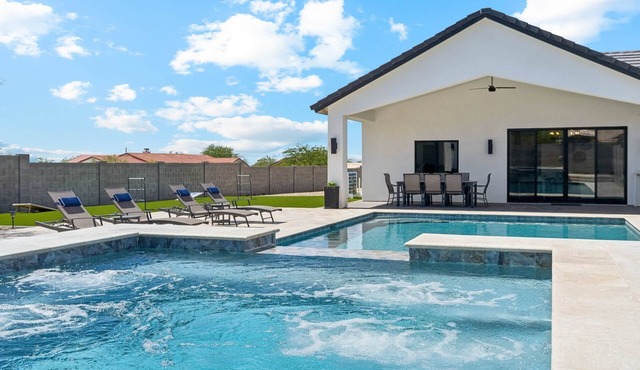 Private Desert Retreat | Pool, Spa & Hiking, Desert Mountain Haven