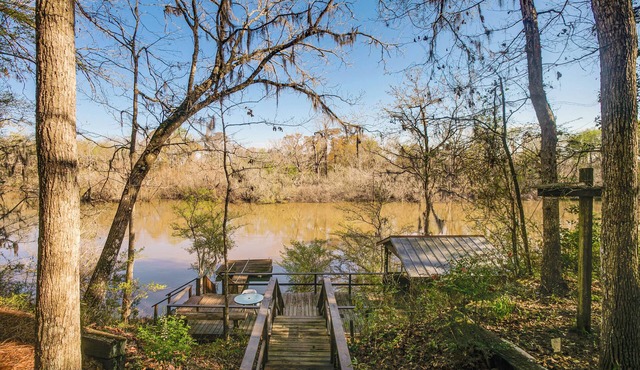 Private Dock + River View: Cabin Retreat in Jesup