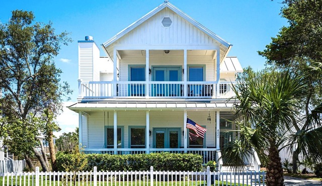 Private Heated Pool - 3 Min Walk to Beach - Golf Cart - Beach Chair Service