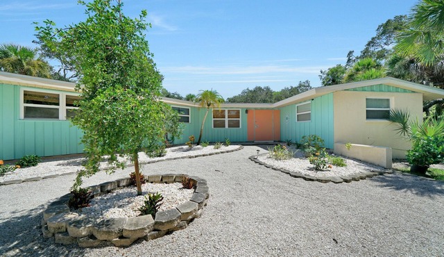 Private home with a pool on a tropical island, only a 2 minute walk to the Gulf!