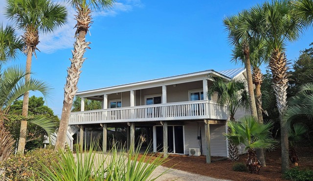 PRIVATE POOL! 2 FREE BIKE RENTALS INCLUDED WITH YOUR STAY!
