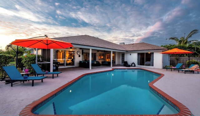 Private Pool | Game Room | 7 miles to AMI