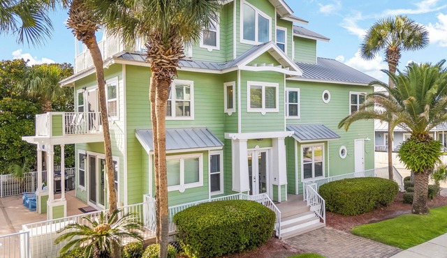 Private Pool - Golf Cart - Gulf Views - Beach Chair Service - Steps to Beach