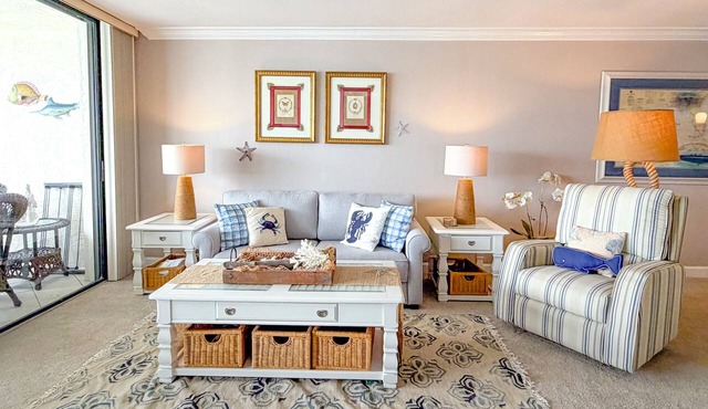 Punta Rass 3-605: Waterfront living! A perfect combination of at-home comfort and vacation getaway.