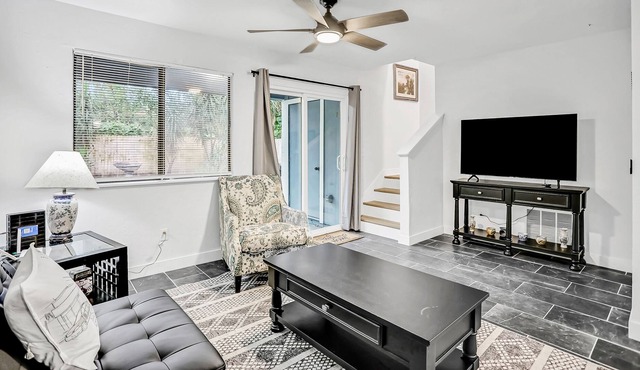 Quiet coastal townhome with fenced yard, firepit, AC, & W/D - dog-friendly