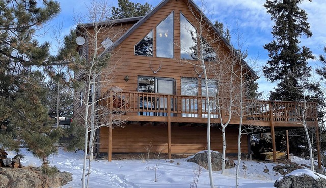 Quiet Mountain Cabin with VIEWS VIEWS VIEWS