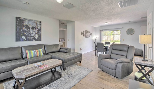 Quiet Spring Hill House w/ Big Yard & Grill!