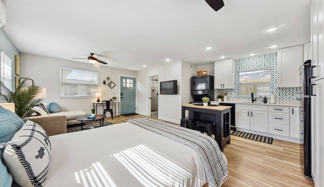 Quiet Studio Guesthouse in Jax - Near Downtown