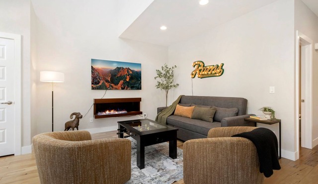 Ram’s Roost | Rooftop Hot Tub, Patio & Family Fun