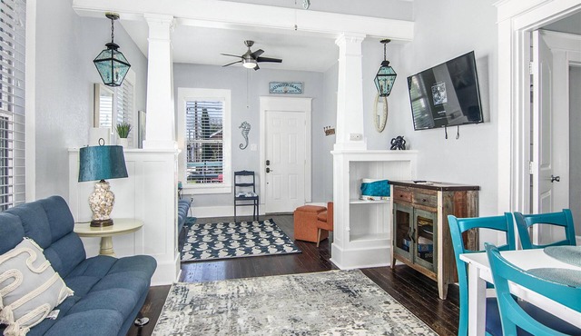 Reel close to the Beach - 2 blocks Pier/Beach
