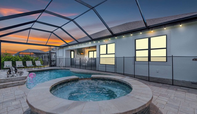 Relax at Coastal Vibes: Heated Saltwater Pool & Spa Game Room Waterfront View