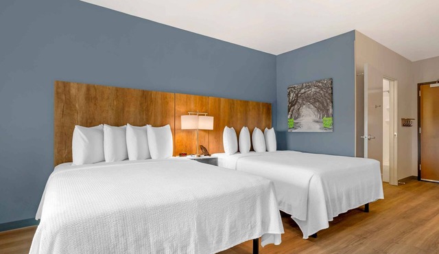 Relax & Explore Local Attractions from Spacious Studio | 2 Units