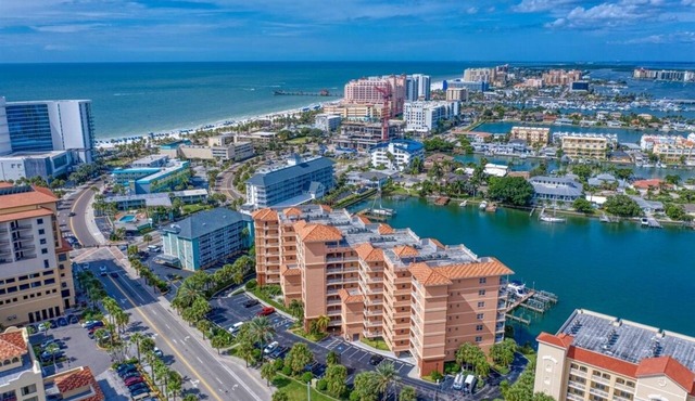 Relax in High-End Coastal Luxury at Harborview Grande