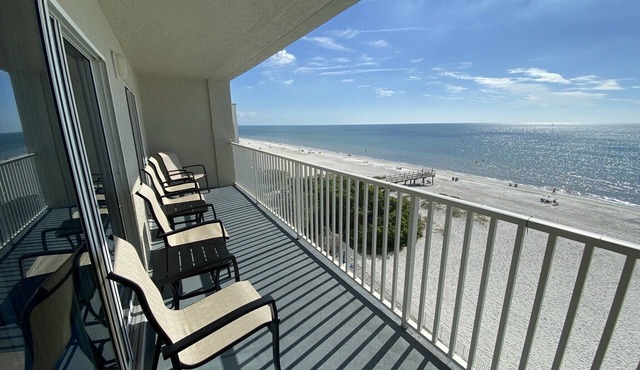 Relaxing Beachfront Condo w/Gulf View, Top-Floor, Great Balcony Seating, Pool