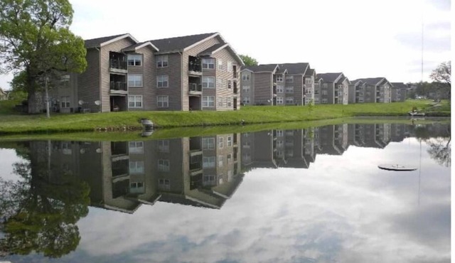 Relaxing stay, 5 min to Landing, tons of amenities